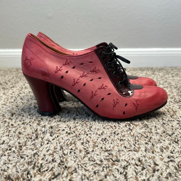 JOHN FLUEVOG Look Out Fascination Lace-Up Leather Heel Pink Oxford Coral Witchy - Picture 4 of 14